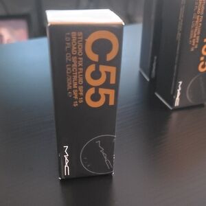 MAC Studio Fix Fluid SPF 15 Foundation C55